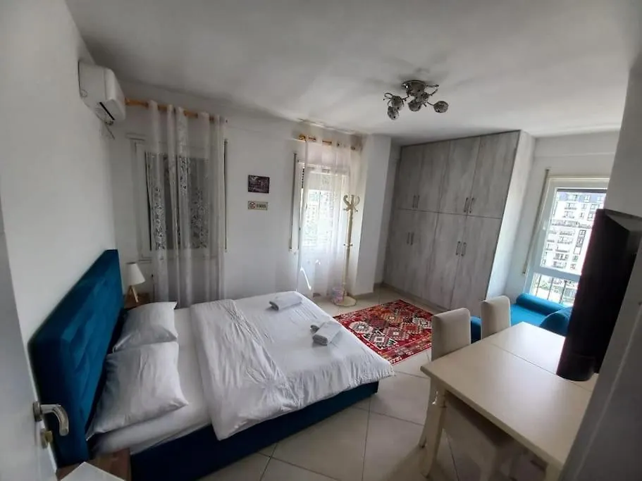 Apartment Isabel'S Penthouse Overlooking The City Tirana Albania