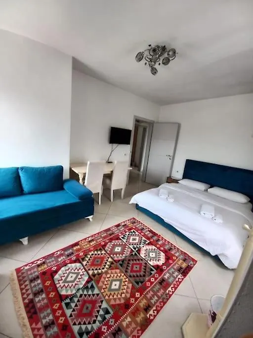 Isabel'S Penthouse Overlooking The City Tirana