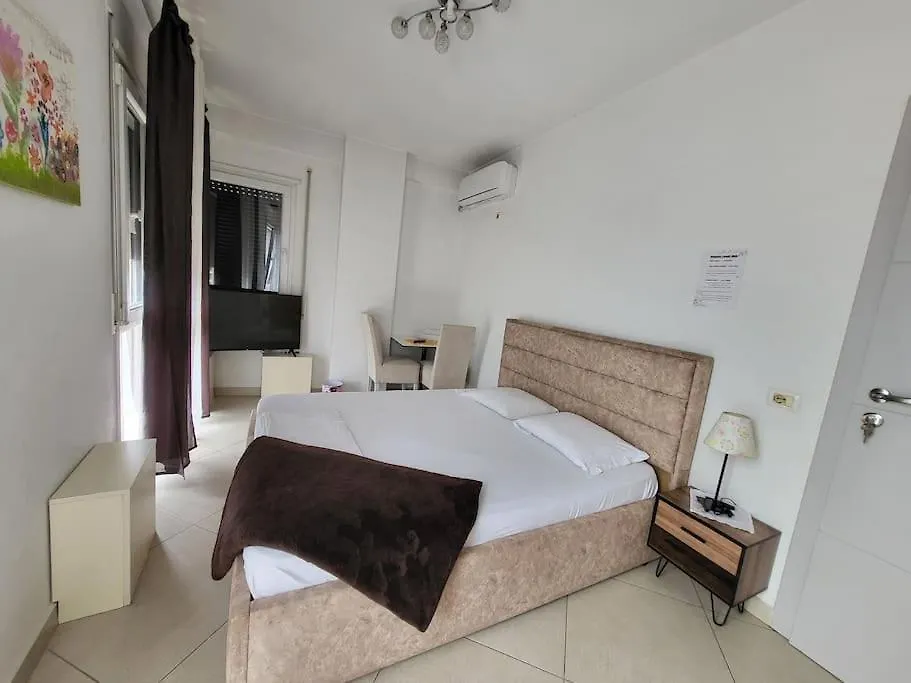 Isabel'S Penthouse Overlooking The City Tirana Apartment